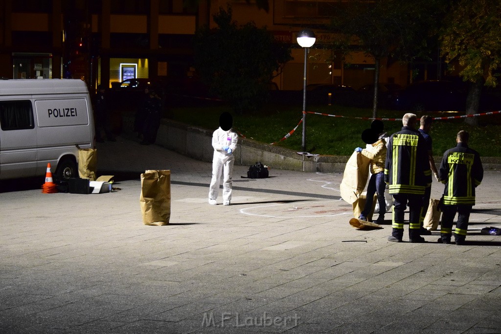 Einsatz BF Messerstecherei Koeln Neustadt Nord Eberplatz Platzmitte P214.JPG - Miklos Laubert